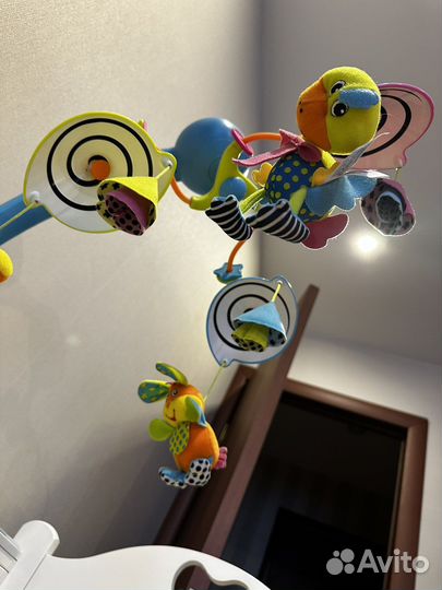 Мобиль на кроватку tiny love и ходунки