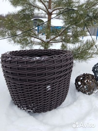 Кашпо из ротанга