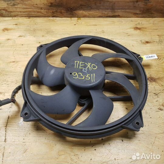 Диффузор радиатора Peugeot 307 3AC EW10J4 2001