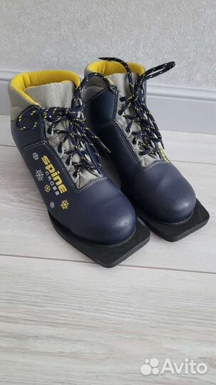 Лыжные ботинки