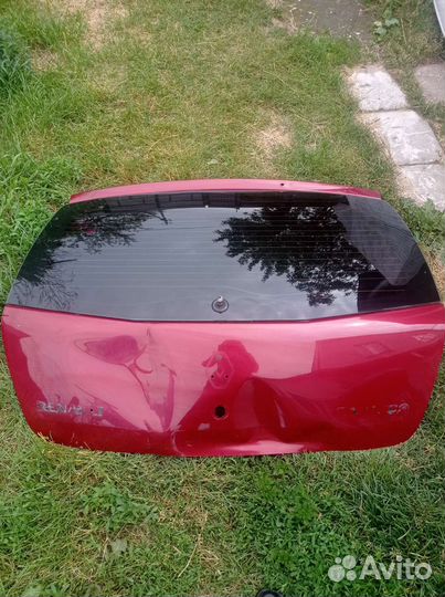 Дверь багажника на renault stepway1