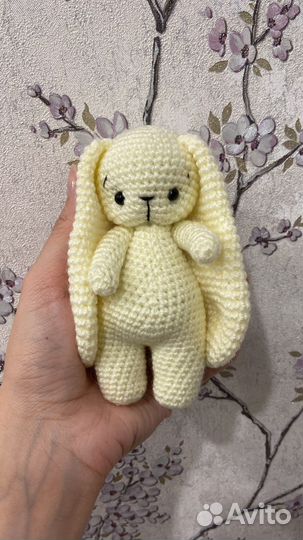 Вязаный Заяц ручной работы