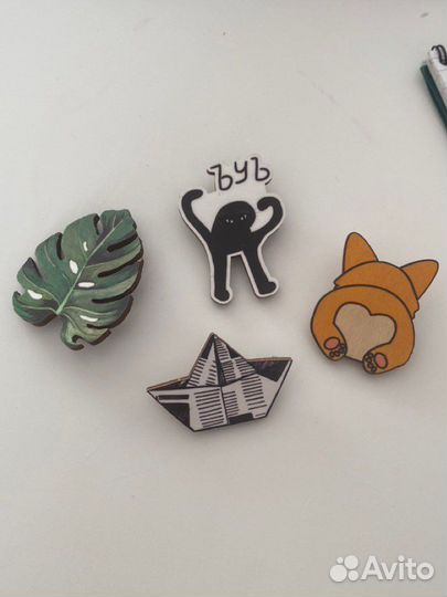 Деревянные значки