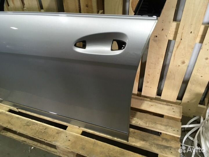 Дверь передняя левая Mercedes-Benz C-Class W204