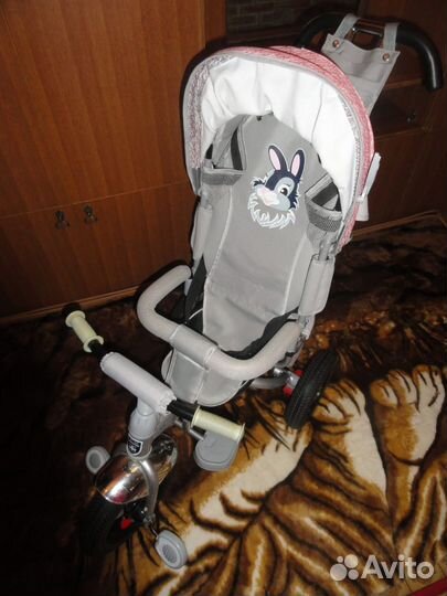 Детский велосипед с ручкой