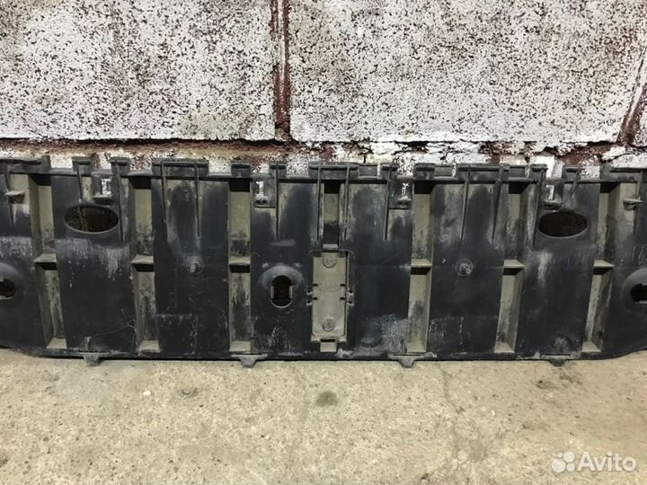 Усилитель бампера задний Volvo S80 седан 2.5 2004