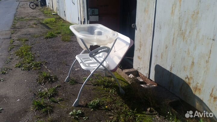 Пеленальный столик