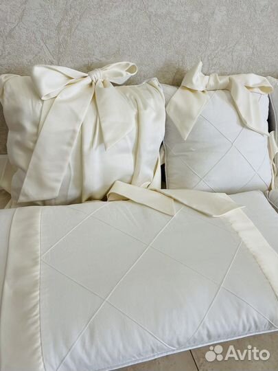 Бортики в кроватку