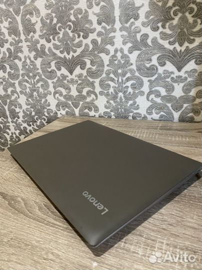 Игровой ноутбук ryzen 5/Rx 540/512 SSD/8 озу