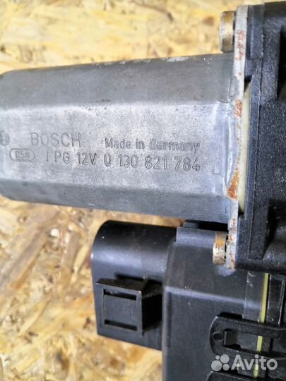 Моторчик стеклоподъемника Audi A6