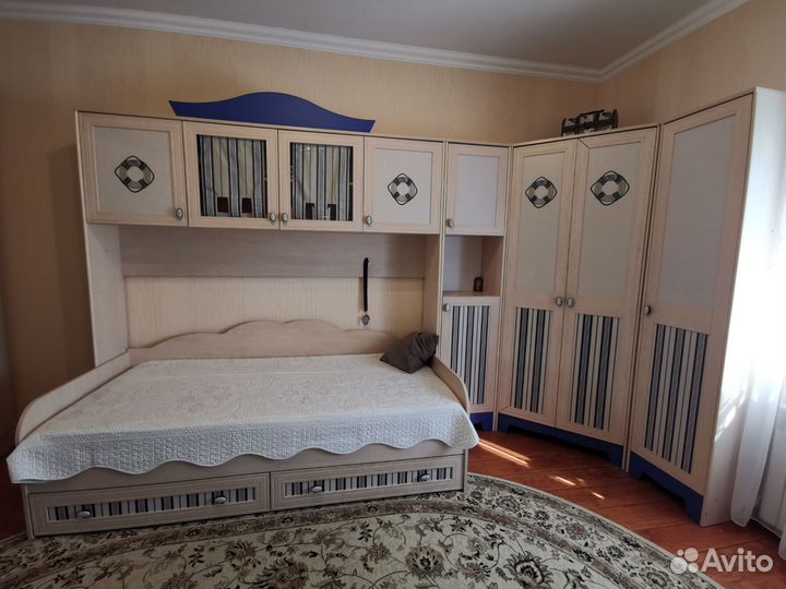 Спальный гарнитур