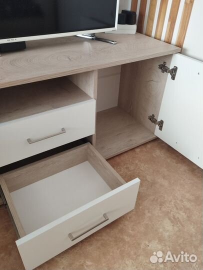 Тумба под телевизор