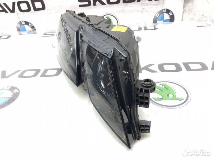 Фара правая Skoda Octavia
