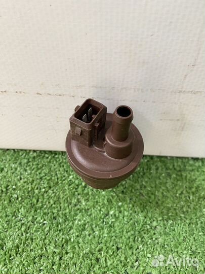 Клапан вентиляции топливного бака Peugeot 206