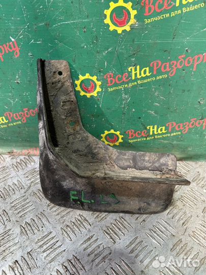 Брызговик передний левый Mitsubishi Lancer 9