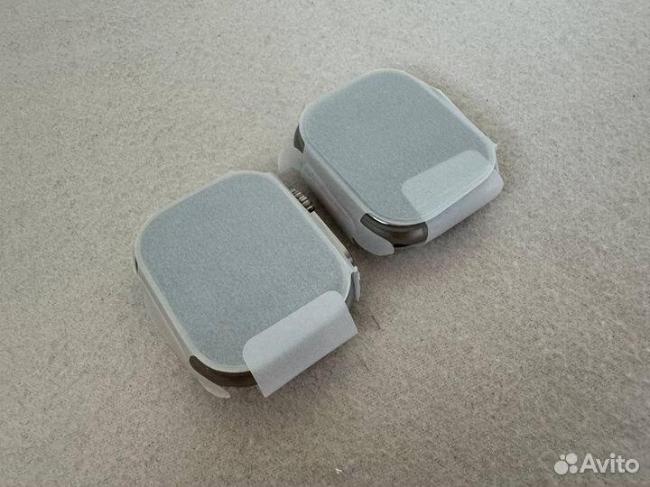 Apple Watch Ultra 49mm Titanium (новые, актив)