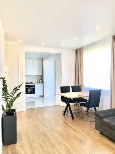 2-к. квартира, 64 м², 13/13 эт.