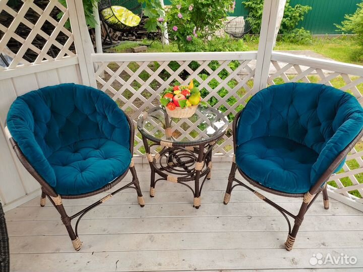 Садовый комплект мебели из полиротанга на дачу