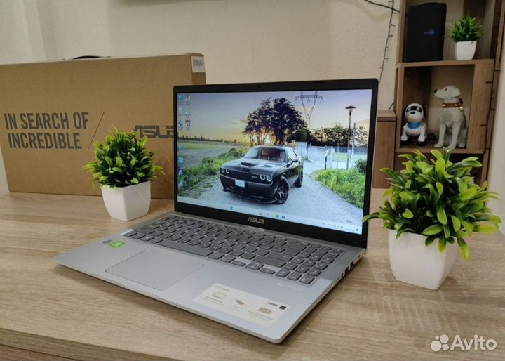 Игровой Новый asus core i3-10 Gen/NvidiaMX/SSD256