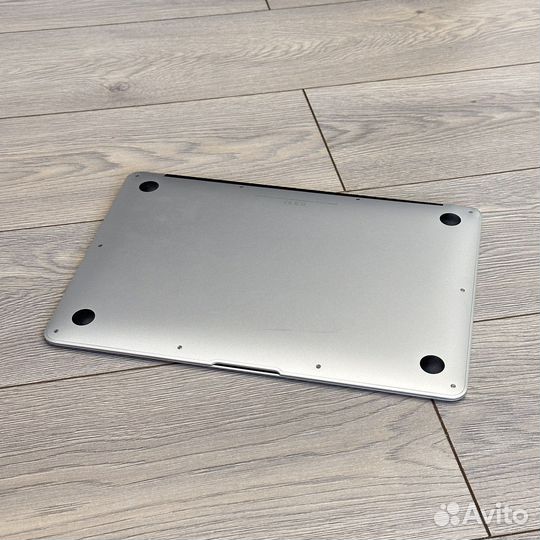 Apple MacBook Air 13 дюймов 2017 i7 / 8 / 500 SSD