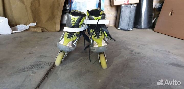 Роликовые коньки