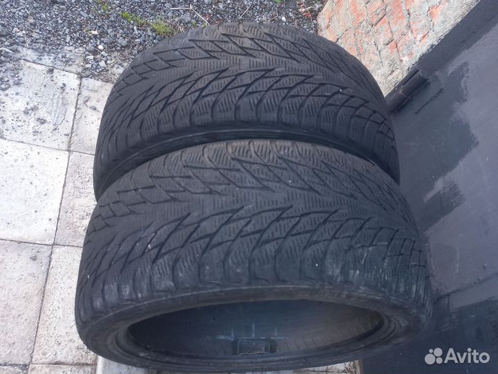Nokian Tyres Hakkapeliitta R2 245/40 R18
