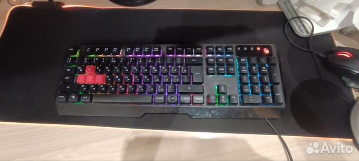 Игровая клавиатура с подсветкой