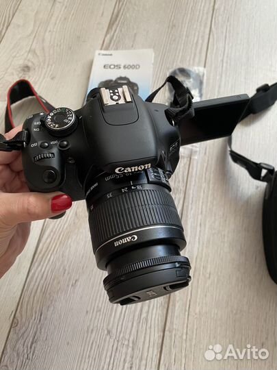 Зеркальный фотоаппарат canon 600d