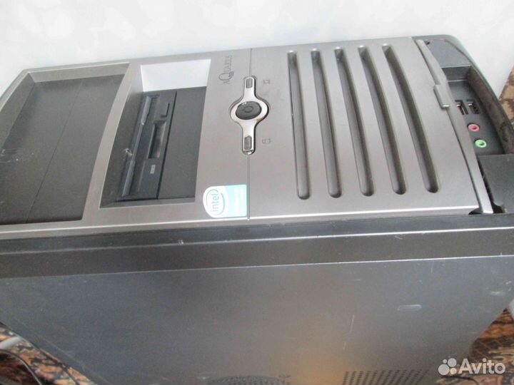 Корпус для компьютера Aquarius