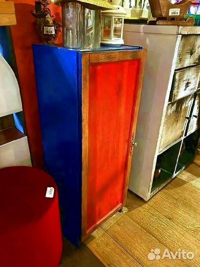 Шкафчик дизайнерский дерево