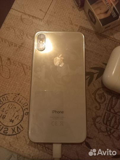 Телефон iPhone 10