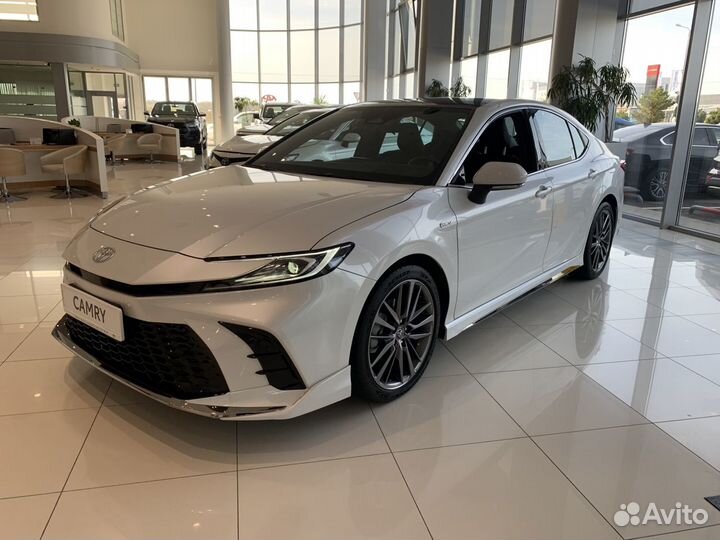 Toyota Camry 2.0 CVT, 2024