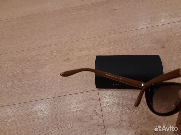 Женские солнцезащитные очки marc jacobs