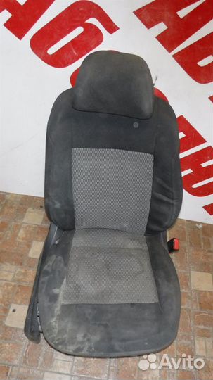 Сиденье переднее правое Volkswagen Polo sedan 201