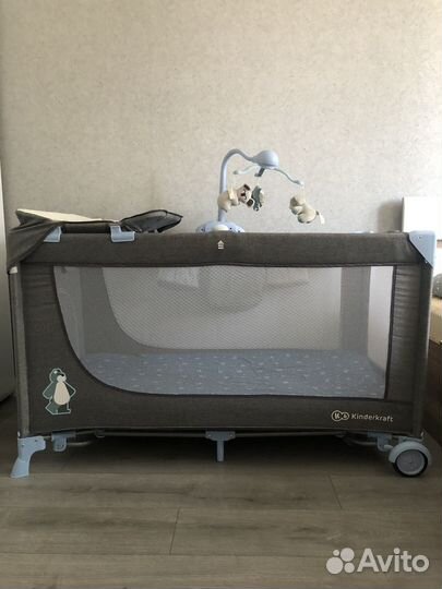 Детская кроватка с матрасом