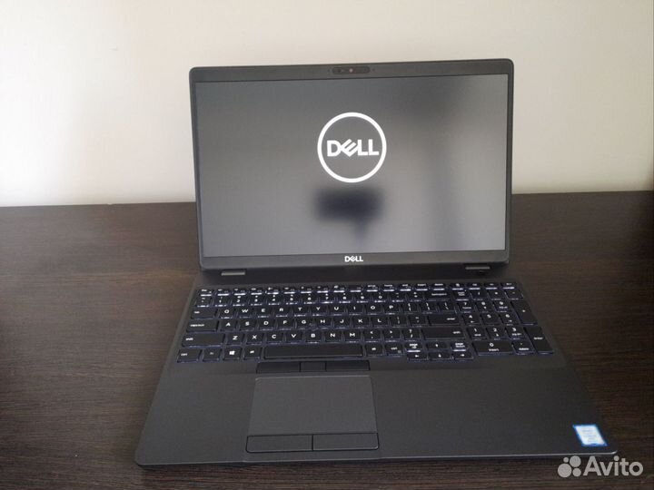 Dell Precision 3540 i7-8665U Radeon PRO 2GB 16 GB