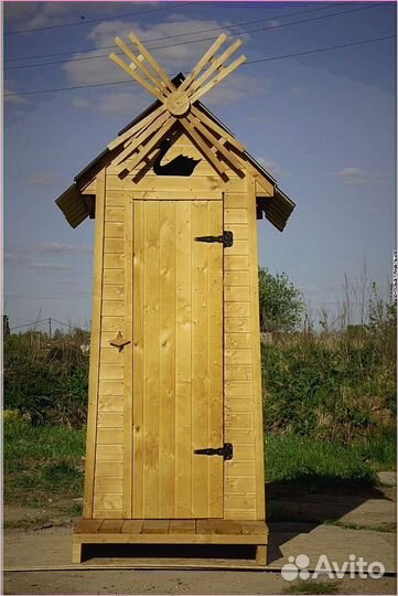 Дачный туалет деревянный LRT