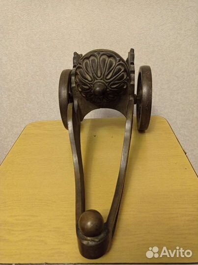 Бронзовая подставка под шампанское 