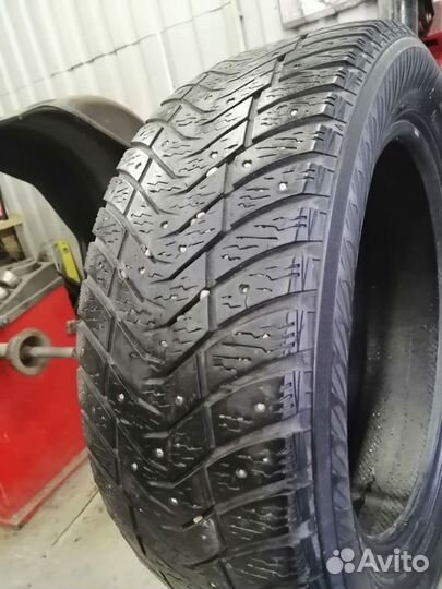 Yokohama Advan A054 215/55 R17