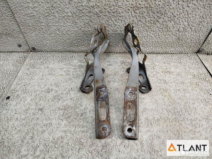 Петля капота honda life