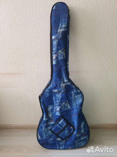 Акустическая гитара с чехлом