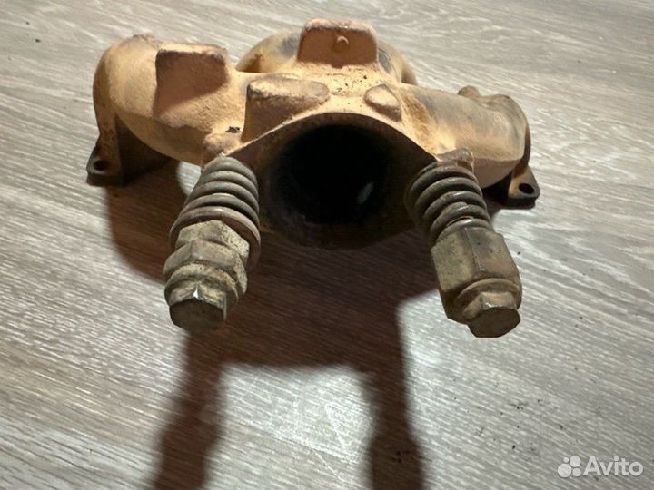 Выпускной коллектор Opel Vectra A E18NVR 1989