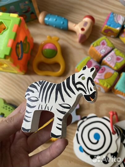 Пакетом игрушки от 0 до 2 лет