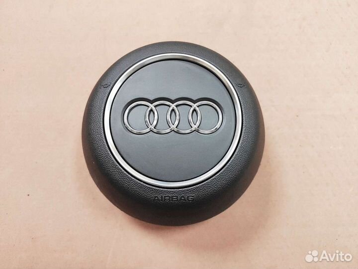 Заглушка руля Audi A3 A4 Q3 Q5 Q7 (с 2015)