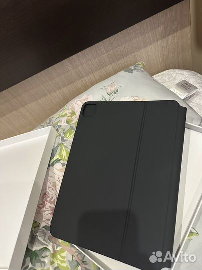Apple magic keyboard iPad pro 11 + pencil 2nd gen