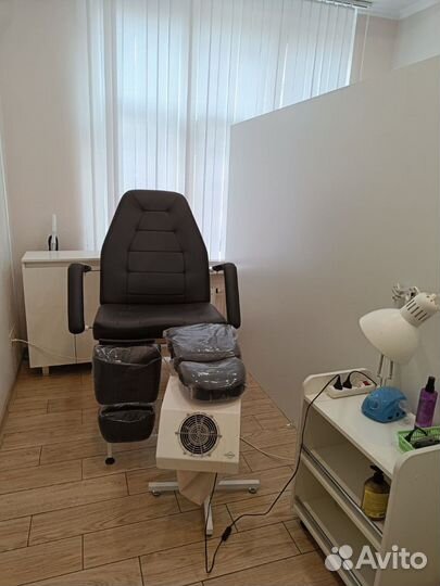 Аренда рабочего места мастера маникюра