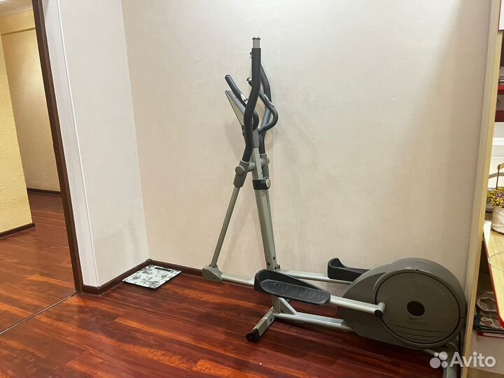 Эллиптический тренажер tourneo