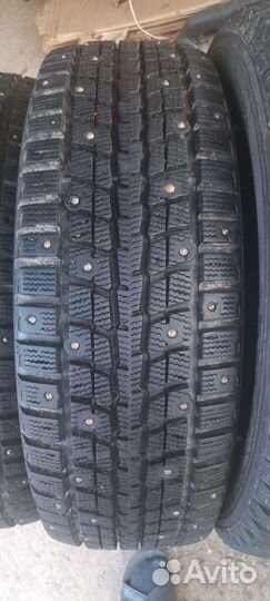 Dunlop SP Winter Ice 01 205/60 R16 92T