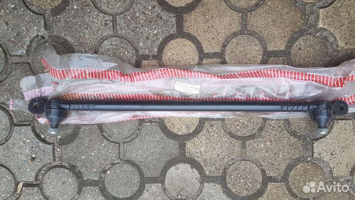 Поперечная рулевая тяга на opel -рекорд Е1 (новая)