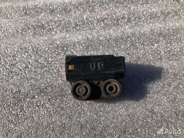 Yamaha YZF-R6 03+ датчик падения